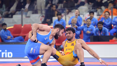 A wrestling bout in the Senior Open Ranking Tournament. (Photo/ PWL)