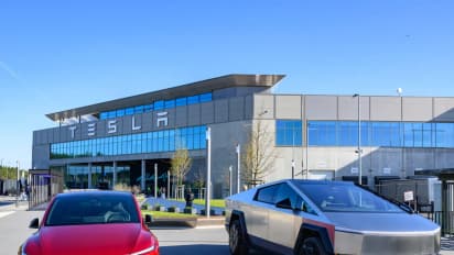 https://stocktwits.com/news-articles/markets/equity/tsla-stock-slips-investors-await-tesla-s-q2-earnings-and-semi-progress/cZZ7rjWR7MO