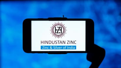 https://stocktwits.com/news-articles/markets/equity/hindustan-zinc-could-offer-20-upside-from-current-levels-sebi-ra-deepak-pal/chFWGzaRRky