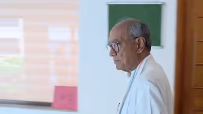 Congress MP Digvijaya Singh arrives at the Parliament House Annexe (Photo/ANI)