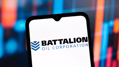 https://stocktwits.com/news-articles/markets/equity/battalion-oil-to-raise-15-million-batl-stock-surges-134-pre-market-amid-rising-crude-prices/cZde0BuRIPa