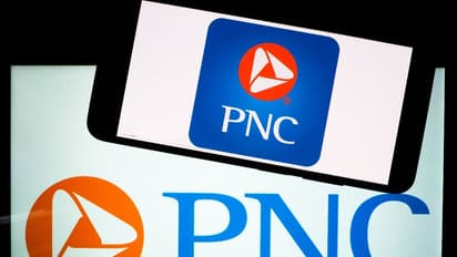 PNC Financial Stock Falls As Lower Q1 NII, Loan Projections Outweigh Q4 Profit Beat : Retail Shrugs It Off