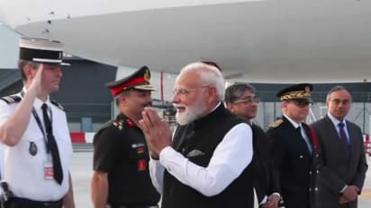 PM Modi arrives in Paris (Photo/DD)
