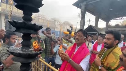 Former Tamil Nadu Chief Minister and DMK leader O. Panneerselvam at Tirumala temple (Photo/ANI)