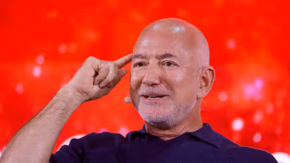 https://stocktwits.com/news-articles/markets/equity/amzn-3-trillion-market-cap-retail-bezos-share-sale/cZo5P2uRJ38