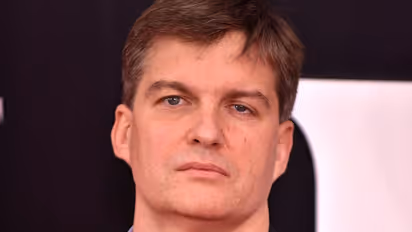https://stocktwits.com/news-articles/markets/equity/lulu-stock-sinks-18-overnight-michael-burry-says-lululemon-is-a-trickster-as-he-vows-to-buy-more-under-100/cZswFZkRJvz