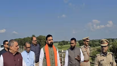 Bihar CM Samrat Choudhary conducts an aerial survey of flood-affected areas in the state (Photo/Release)