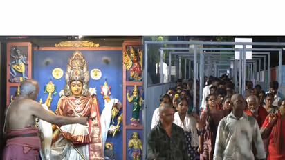 Devotees rush for darshan of Goddess Kanaka Durga in Vijayawada (Photo/ANI)