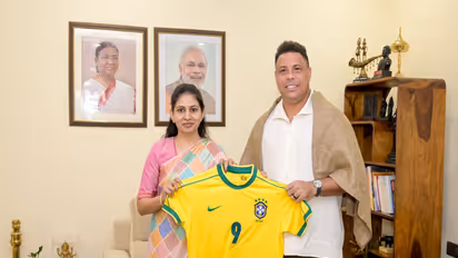 MoS Sports Raksha Khadse with Brazilian football legend Ronaldo Nazário. (Photo:X/@khadseraksha)