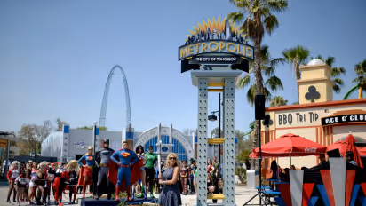 https://stocktwits.com/news-articles/markets/equity/six-flags-saudi-theme-park-with-world-s-tallest-and-fastest-roller-coaster-to-open-on-dec-31/cLPkqSoREIj