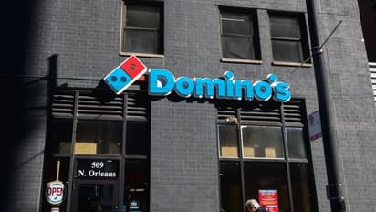 Domino's Pizza Stock Stumbles After Mixed Q4 Earnings: Retail Sentiment Goes Stale