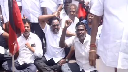 Several DMK cadres protest outside Madras High Court (Photo/ANI)