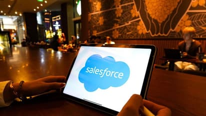 Salesforce ‘Putting Real Wood Behind Its AI Arrow’ But Mass Agentic Adoption Will Take Time, Says Analyst: Retail Mood Stays Subdued
