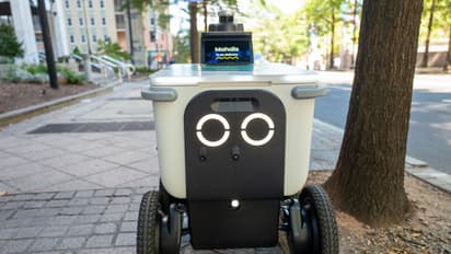 https://stocktwits.com/news-articles/markets/equity/serv-stock-slips-uber-fully-exits-stake-in-delivery-robot-maker-while-adding-rivn-lcid-shares/cZoNBLxRJXm