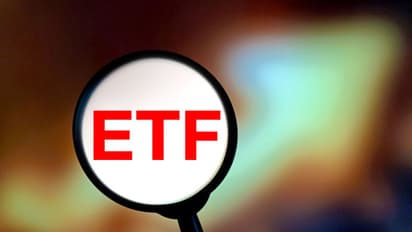 https://stocktwits.com/news-articles/markets/equity/insurance-et-fs-top-defensive-sector-chart-in-july/cZ8x0xTRJ55