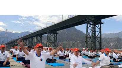 NCC cadets at Chenab rail bridge (Photo/ANI)