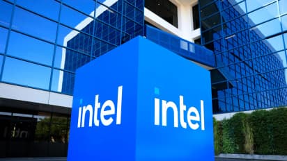 https://stocktwits.com/news-articles/markets/equity/intel-analyst-says-no-meaningful-growth-drivers-ahead-after-2025-q2-beat/choGMRvR5vL