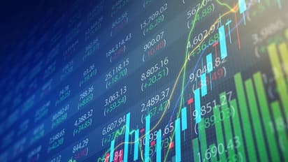 Hedera Pops Amid Broader Crypto Market Slump As Canary Capital Advances ETF Filing With SEC – Retail Sentiment Improves