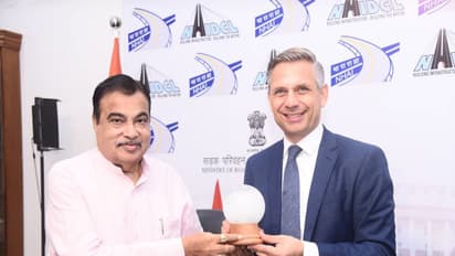 Union Minister Nitin Gadkari meets Austrian Minister Wolfgang Hattmannsdorfer (Photo/@nitin_gadkari)