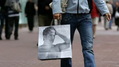 Abercrombie Stock Dives On Disappointing Guidance: Retail Sentiment Sours