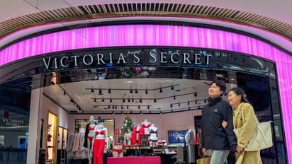 Victoria's Secret Stock Slips On CFO Departure, Narrowed EPS Guidance: Retail’s Cautious