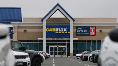 https://stocktwits.com/news-articles/markets/equity/carmax-stock-tumbles-after-q2-earnings/chDlO6OR348