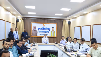 Manik Saha holds first virtual 'Mukhyamantri Samipesu' programme in Agartala (Photo/CMO Tripura)