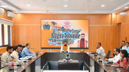 Bihar Chief Minister Samrat Chaudhary conducted a review meeting (Photo/Bihar CMO)