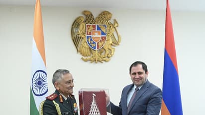 CDS General Anil Chauhan calls on Armenian Defence Minister Suren Papkyan (Photto/ X@HQ_IDS)