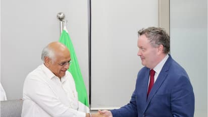 Chief Minister Bhupendra Patel met Ireland's Consul General (Photo/GujaratCMO)