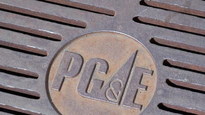 Pacific Gas & Electric Stock Dips On Q4 Revenue Miss Despite Hiking Full-Year Guidance: Retail Sentiment Surges