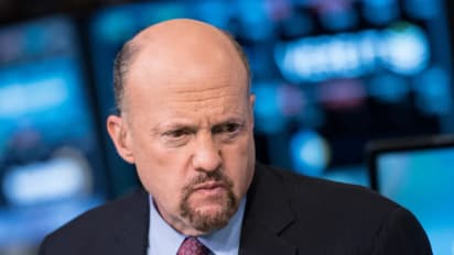 https://stocktwits.com/news-articles/markets/equity/jim-cramer-warns-of-potential-cracks-in-ai-data-center-market/cLPcjMPRE2J
