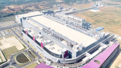 YMTC's NAND flash plant in Wuhan, China. (Photo-The Korea Herald)