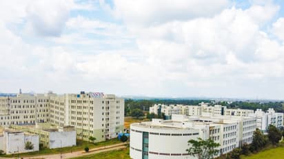 Nelamangala Siddhartha Medical College (Photo/ssimrc.in/)