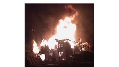Fire engulfed in Krumhoora village (Photo/ Fire and Emergency Department Kashmir))