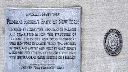 New York Fed Survey Shows US Consumers Expect Inflation To Remain High Over Medium-Term