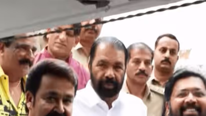 Actor Mohanlal and Keralam Minister V Sivankutty arrive to cast vote in Thiruvananthapuram (Photo/ANI)