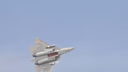 Russian Sukhoi Su-57 fifth-generation fighter flies at Dubai Airshow (Photo/ANI)