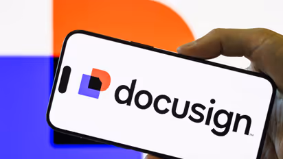 https://stocktwits.com/news-articles/markets/equity/docu-stock-rises-overnight-after-q2-beat-docu-sign-s-ai-platform-is-turning-agreement-data-into-a-new-growth-engine/cZswvdsRJwO