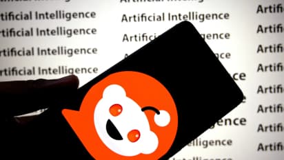 https://stocktwits.com/news-articles/markets/equity/rddt-stock-dips-premarket-as-s-and-p-500-inclusion-boost-wanes-analysts-see-upside-despite-search-traffic-risks/cZYdfh7RJkF