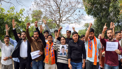 ABVP protest against the inclusion of Muhammad Ali Jinnah in Jammu University curriculum (Photo/ANI)