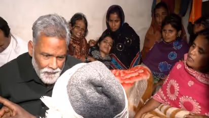 Independent MP Pappu Yadav visited deceased student’s residence in Phulwari Sharif (Photo/ANI)