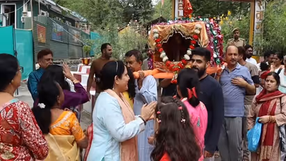 Kashmiri Pandits take out grand Janmashtami procession (Photo/ANI)