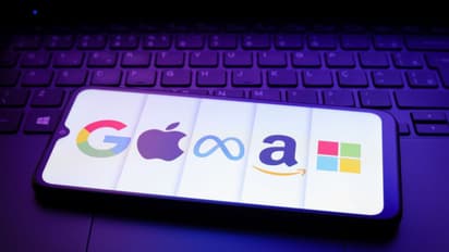 Alphabet, Microsoft, Tesla, Meta And Apple To Report Next Week: Stocktwits Poll Finds Majority Of Retailers Bet On Continued Magnificent 7 Outperformance