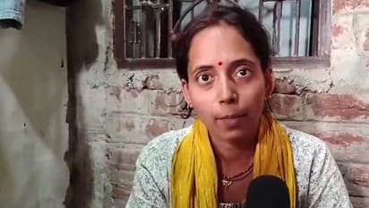 Family members of Bharat Bhushan Tiwari (Photo/ANI)
