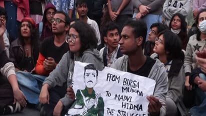 Protesters gather again at India Gate over air pollution in Delhi-NCR (Photo/ANI)