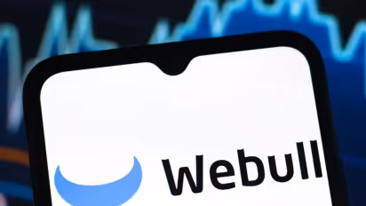 https://stocktwits.com/news-articles/markets/equity/robinhood-ceo-public-trading-app-move-to-poach-webull-customers-as-china-concerns-hammer-bull-stock/cZDUdDjRBZZ