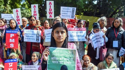 Dhara Shah, mother of Ariha Shah, during a demonstration at Jantar Mantar in February 2024 (File Photo/ANI)