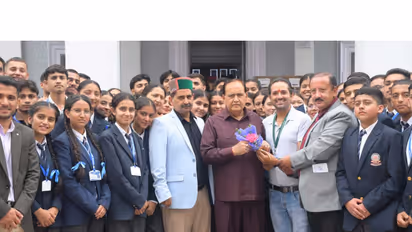 Himachal Pradesh Assembly Speaker Kuldeep Singh Pathania with students(Photo/ANI)