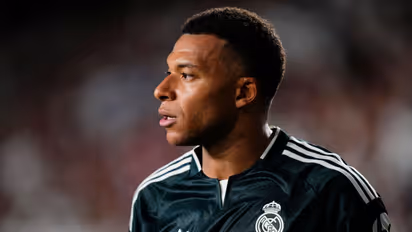 https://stocktwits.com/news-articles/markets/equity/kylian-mbappe-joins-on-holding-nike-just-lost-one-of-its-biggest-soccer-stars-after-nearly-20-years/cZtuxc4RB3H